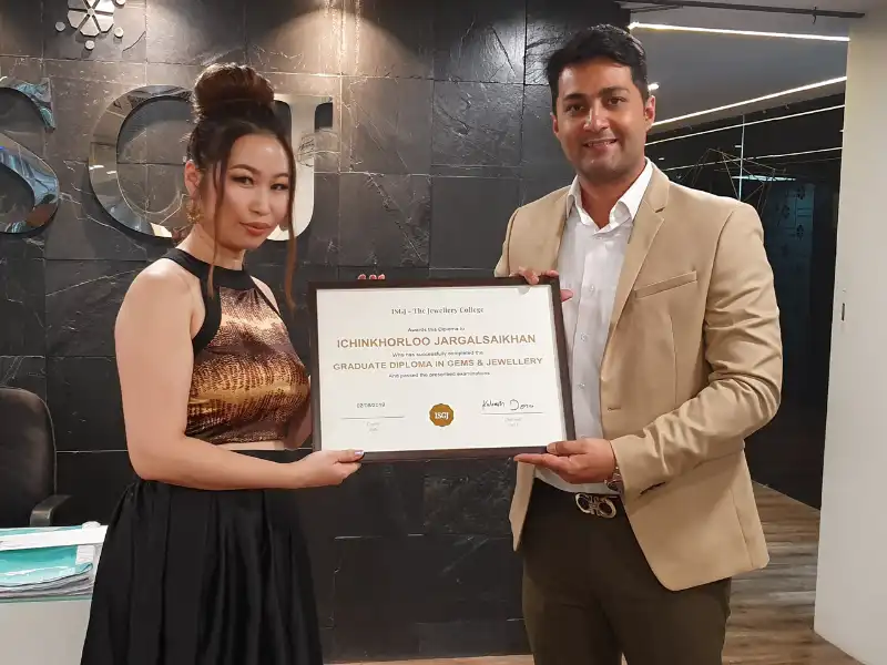 ISGJ Awards and Honors in Gems and Jewellery Education